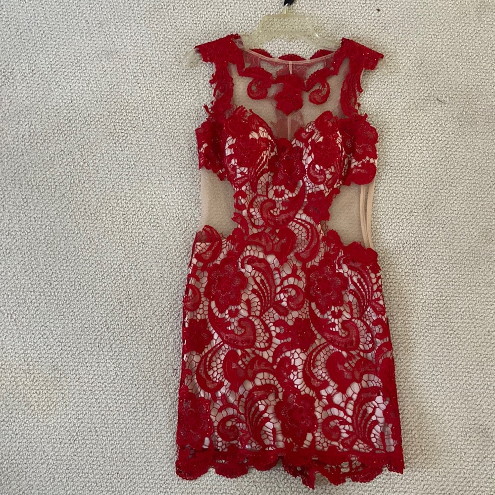 Dave & Johnny red prom dress size 9/10